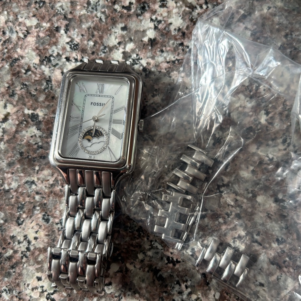 Fossil Raquel Sun Moon Mother of Pearl Quartz Watch - Picture 8 of 12